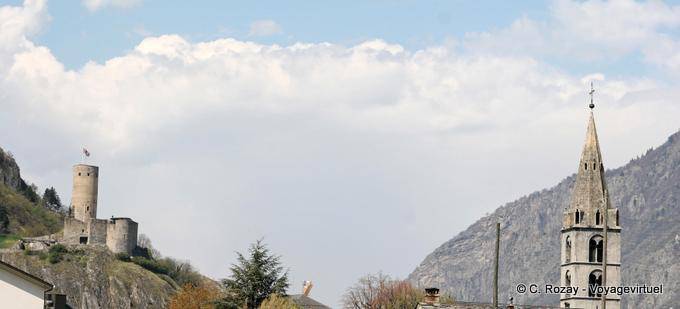 La torre fuerte y campana, Martigny - Suiza