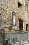 Fuente, Castillo de Chillon, Montreux, Suiza.