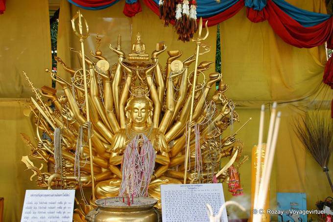 Millas Bodhisattva a las armas, Wat Choeng Phanan, Ayutthaya - Tailandia