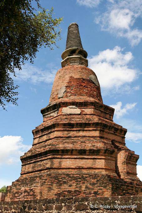 Incompleto Chedi, Wat Raj Burana, Ayutthaya - Tailandia
