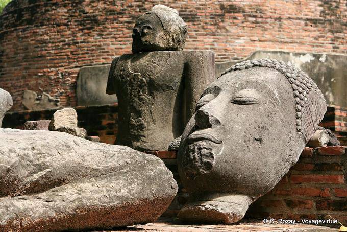 Cabeza de la Tierra, Wat Raj Burana, Ayutthaya - Tailandia