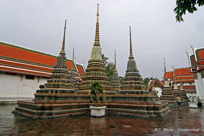 Chedi estilo Ratanakosin, Wat Pho, Bangkok - Tailandia