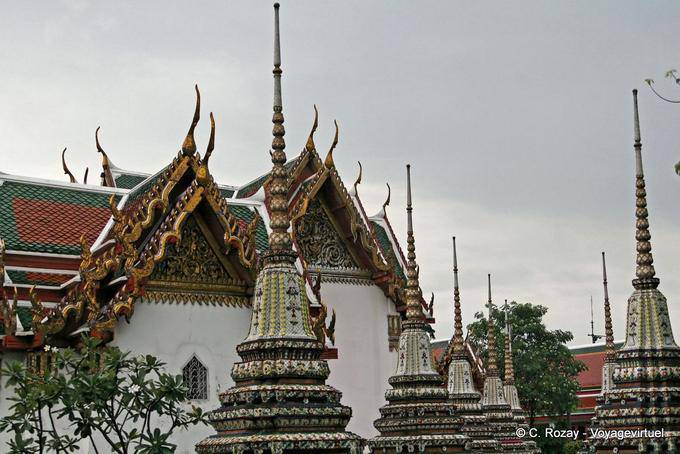 Decoración de porcelana en stupas, Wat Pho, Bangkok - Tailandia