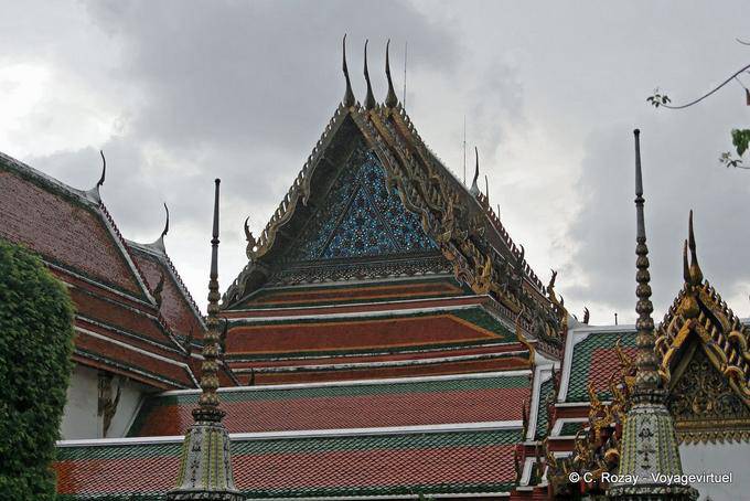 Prasat Phra Thep detalle Bidon, Wat Pho, Bangkok - Tailandia