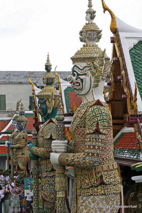 Thotsakhirithon guardias, Wat Phra Kaew, Bangkok - Tailandia