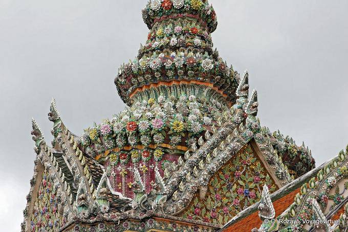 Top Sawetkudakarn Viharn Phra Yod, Wat Phra Kaew, Bangkok - Tailandia