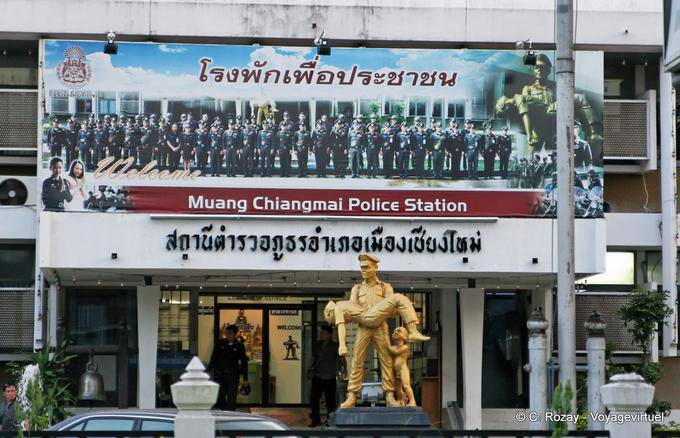 Estación de Policía, de Chiang Mai - Tailandia