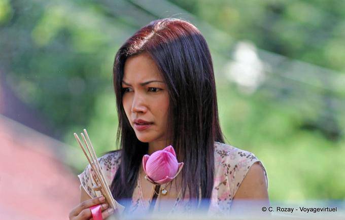Cara Oración, Templo Chiang Mai - Tailandia