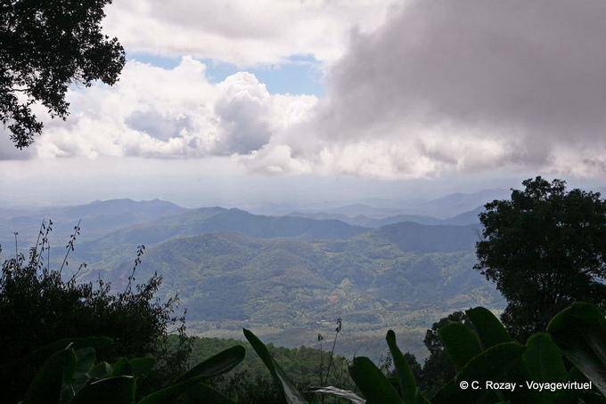 Panorama nublado, Chiang Mai - Tailandia