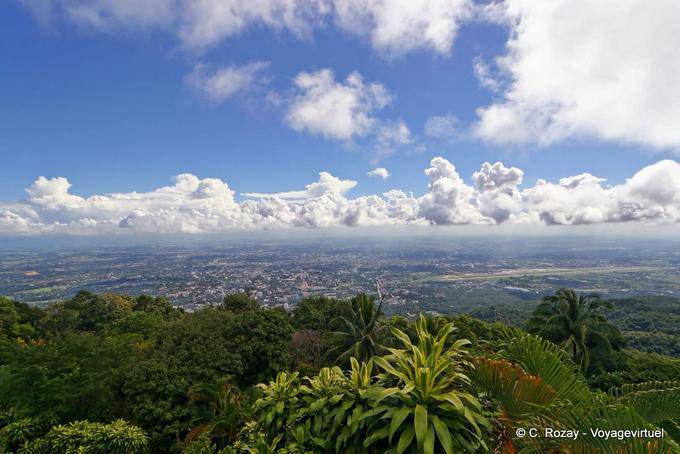 Panorama desde la terraza, Wat Doi Suthep, Chiang Mai - Tailandia