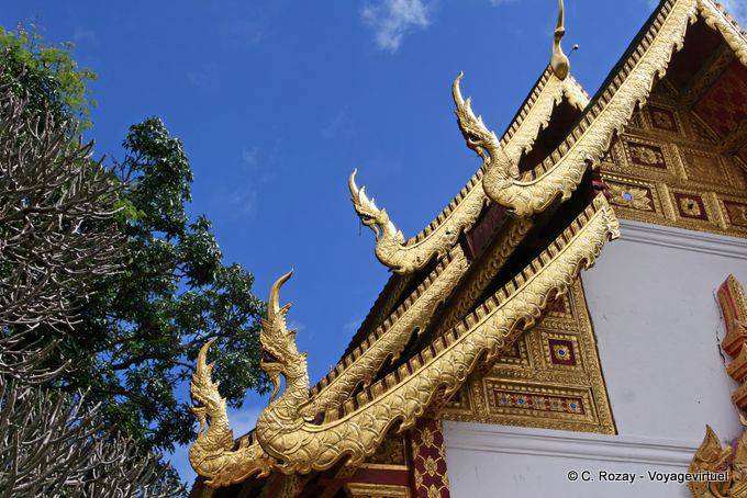 Techo nagas, Wat Doi Suthep, Chiang Mai - Tailandia