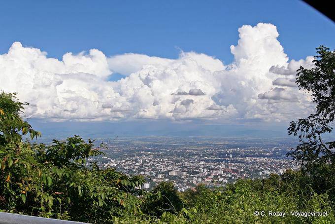 Panorama sobre Chiang Mai Wat Doi Suthep - Tailandia