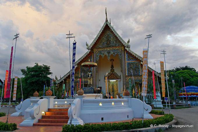 El exterior de la Wihan Luang, Wat Phra Singh, de Chiang Mai - Tailandia