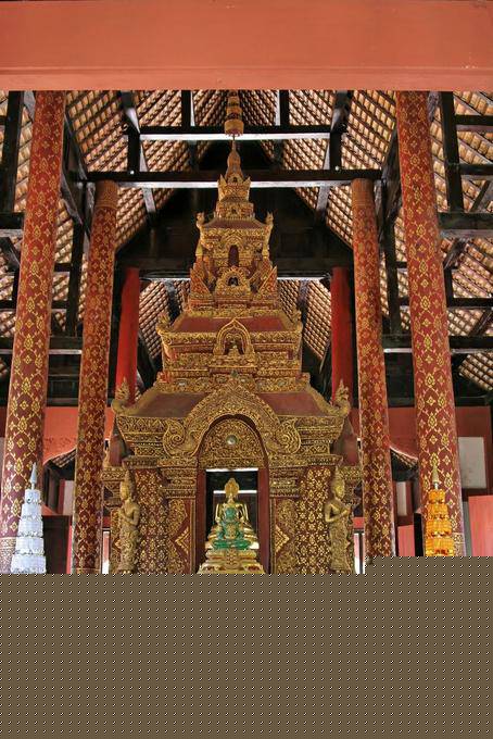 Buda de Esmeralda en el templo de Wat Phra Singh, de Chiang Mai - Tailandia