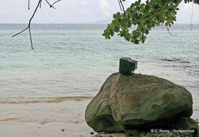 Ni la televisión mirando el mar, Koh Phi Phi - Tailandia