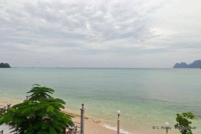 Ver en Tonsai Bay, Koh Phi Phi - Tailandia