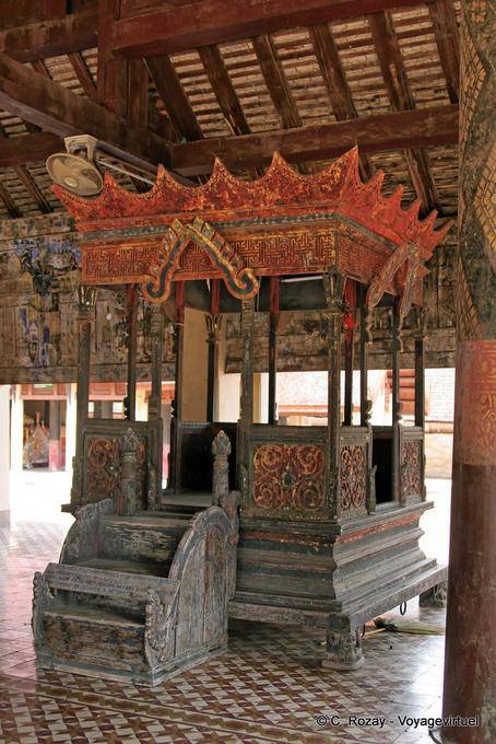 Trono antiguo, Wat Phra que Lampang Luang (Lampang) - Tailandia