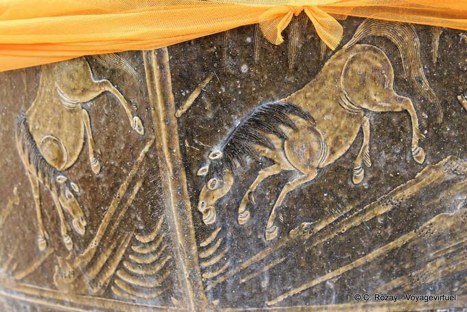 Caballos pintados, Wat Phra que Lampang Luang - Tailandia