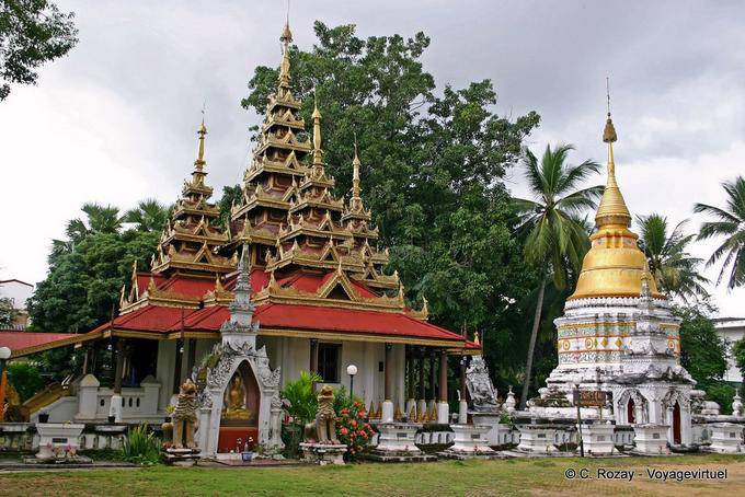 Ubosot mondops a 5 y 7 plantas, Lampang, Wat Sri Chum - Tailandia