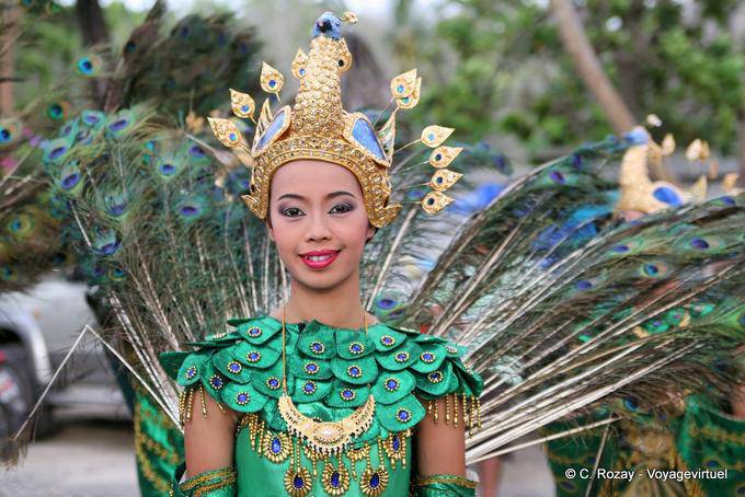 Plumas del pavo real, Festival de Patong, Phuket - Tailandia