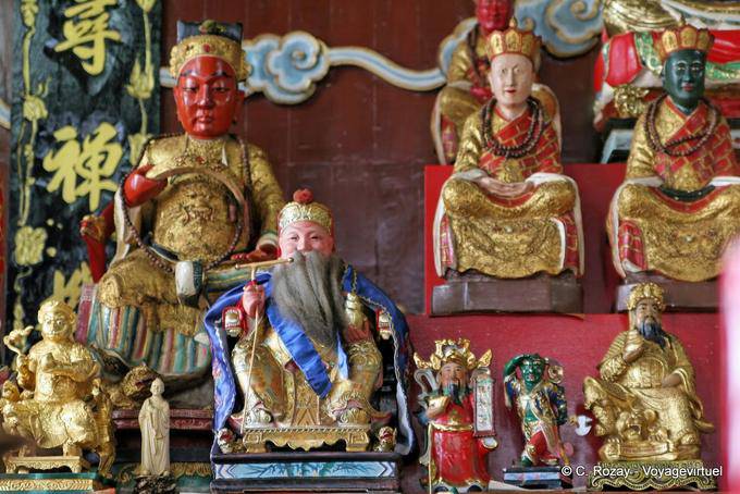 Figuras en el templo chino, Phuket Town gitana - Tailandia