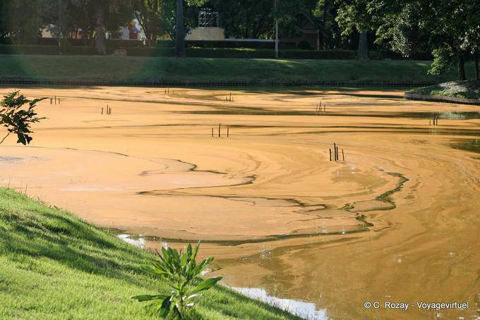 Moat color, Parque Histórico, Sukhothai - Tailandia