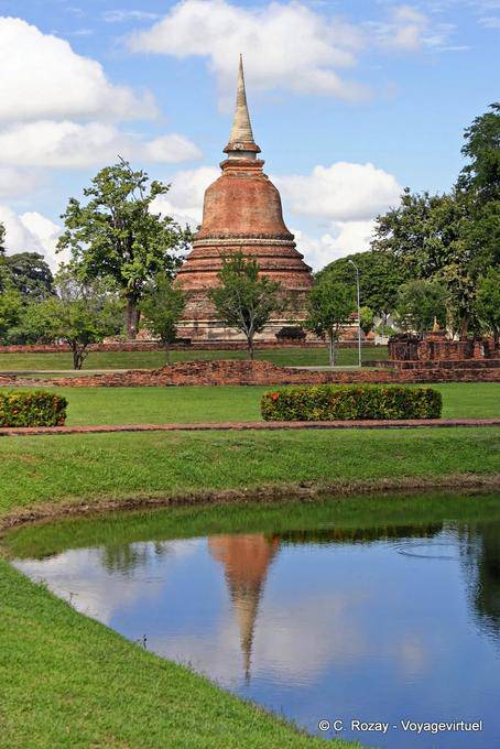 Chedi en forma de campana, Sukhothai, Sukotai - Tailandia