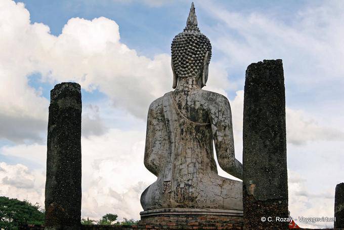 Vista posterior Buddha, Sukhothai, Wat Trapang Ngoen - Tailandia