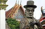 Europea Estatua Guardia, Wat Pho, Bangkok, Tailandia.