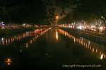 Loy Krathong iluminación para lacustre, Chiang Mai, Tailandia.