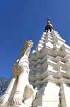 Guardia Blanca Wat Suan Dok, Templo Chiang Mai, Tailandia.
