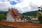 El templo en la montaña de nuevo a Chiang Mai, Tailandia.