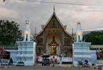 Entrada principal, Wat Phra Singh, de Chiang Mai, Tailandia.