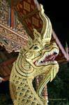 Los dientes de los naga, Wat Phra Singh, de Chiang Mai, Tailandia.