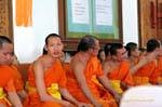 Asamblea Monjes, Wat Phra Singh, de Chiang Mai, Tailandia.