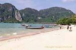 Tonsai Bay Beach, Koh Phi Phi, Tailandia.