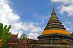 Un chedi 45 m Wat Phra que Lampang Luang (Lampang), Tailandia.