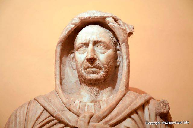 Museo del Bardo, Hercules estatua Massicault, mármol blanco - Túnez