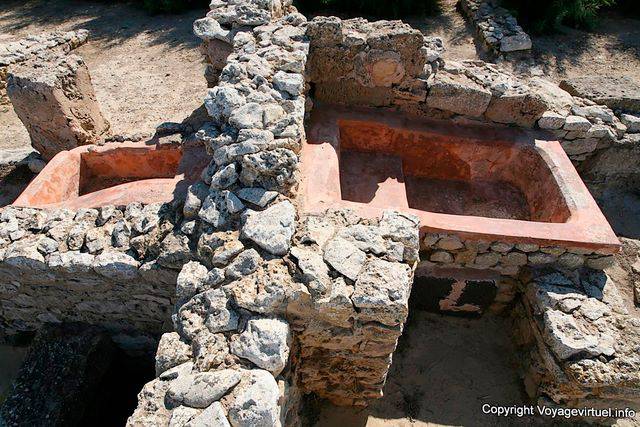 Kerkuane, baño y lavabo citas púnica del siglo IV antes de Cristo. J-C. - Túnez