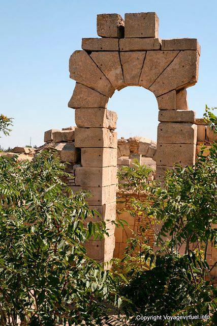 Mokhtar, basílica, juego de construcción - Túnez