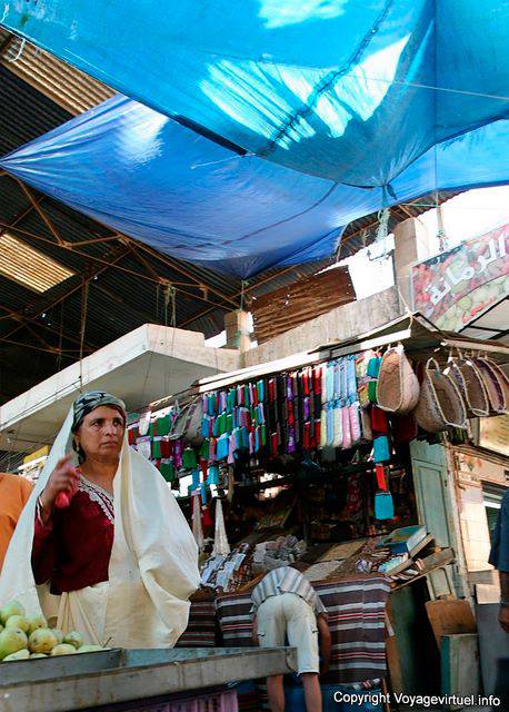 Sfax, una mujer en el mercado - Túnez