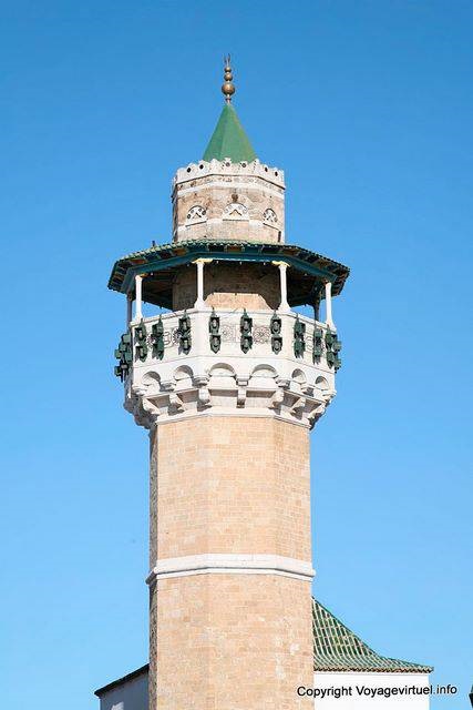 El minarete Mezquita Youssef Dey de Túnez - Túnez
