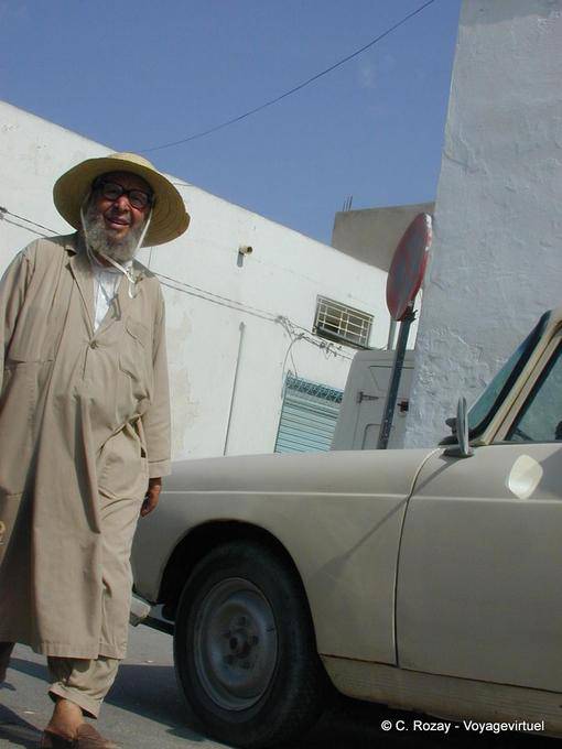 Djerbien el sombrero, Houmet Souk - Túnez