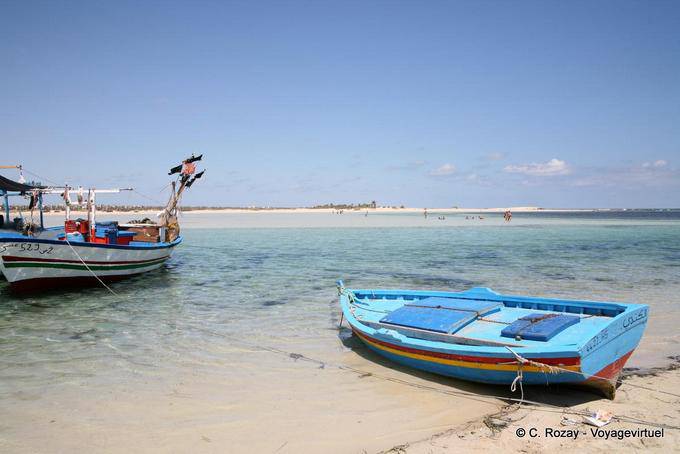 En el canal de la Seguia, Djerba Beach - Túnez