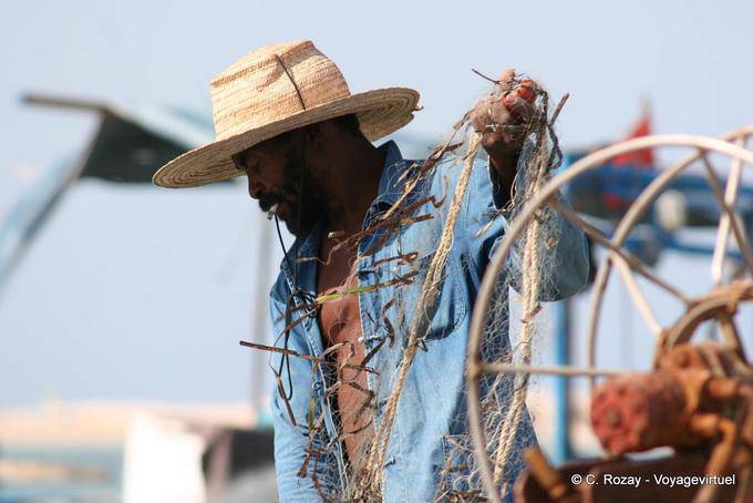Seguia, limpieza de redes, de Yerba - Túnez