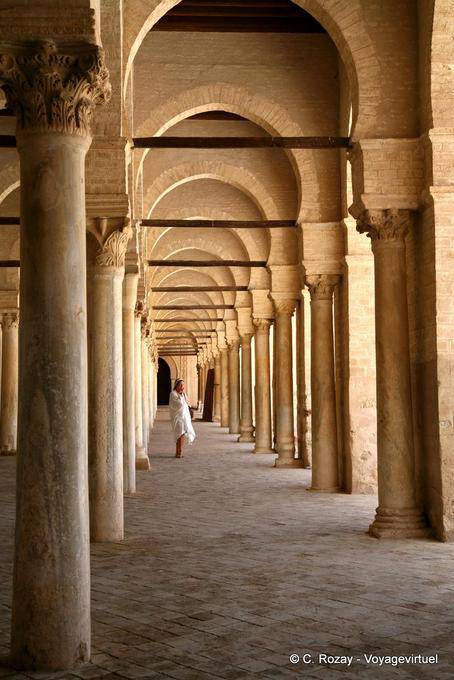 Columnas antiguas reutilizado, Gran mezquita Kairouan - Túnez