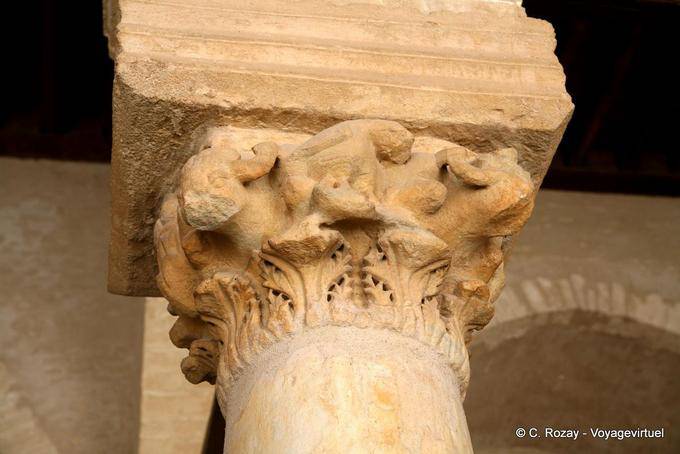 Capital de la Gran Mezquita de Sidi Uqba, Kairouan - Túnez