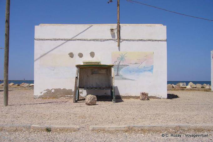 Pintado Casa junto al mar, islas Kerkennah - Túnez