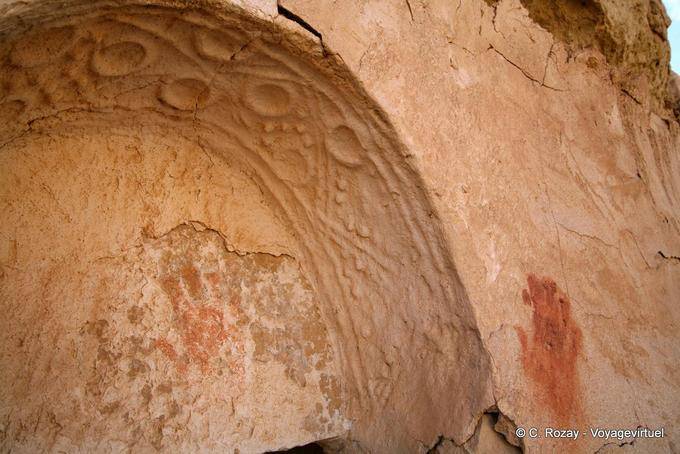 Mano Roja, Ksar Douirat - Túnez
