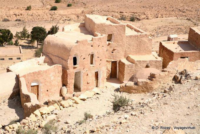 Renovación Ghorfas, Ksar Douirat - Túnez